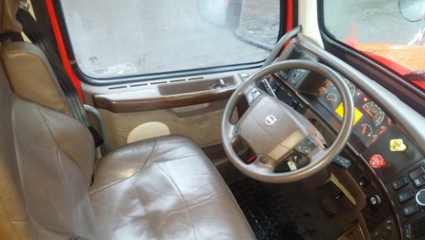 SOLD – SABER a 2013 Model 630 with 411,000 Miles - Image 8