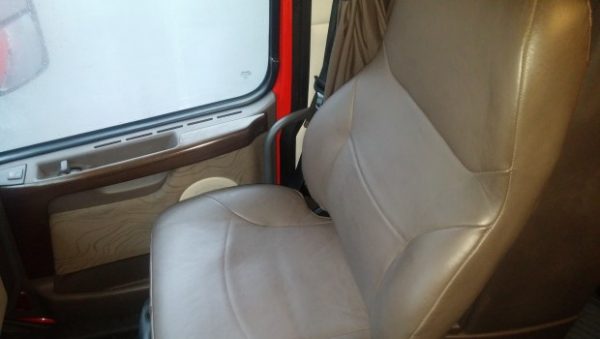 SOLD – SABER a 2013 Model 630 with 411,000 Miles - Image 12