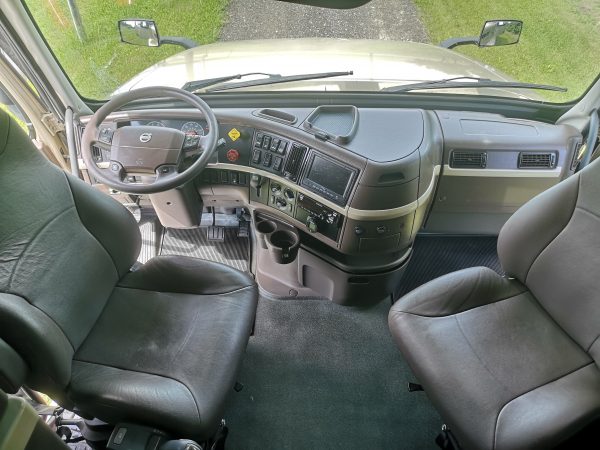 SOLD - Straight from Volvo into our Shop - only 14,000 miles MEET DUSTY! - Image 36
