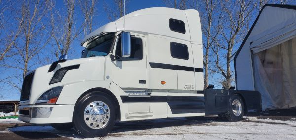 SOLD - FISHER is Smart Car Ready, with APU, Boondocking Ready. - Image 3