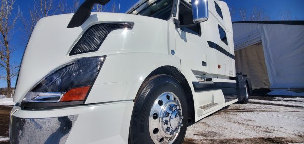 SOLD - FISHER is Smart Car Ready, with APU, Boondocking Ready. - Image 2