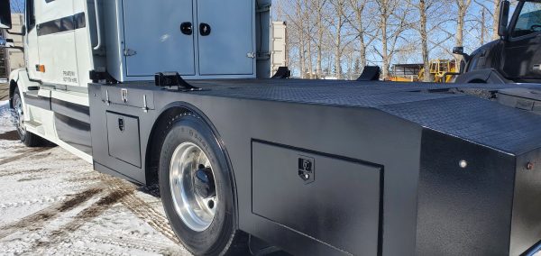 SOLD - FISHER is Smart Car Ready, with APU, Boondocking Ready. - Image 15