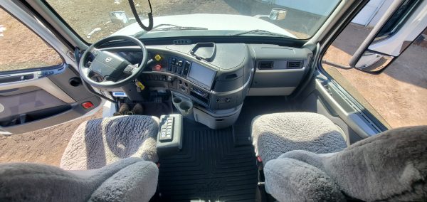 SOLD - FISHER is Smart Car Ready, with APU, Boondocking Ready. - Image 38
