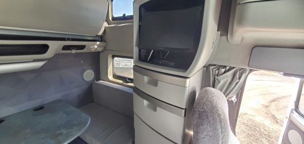SOLD - FISHER is Smart Car Ready, with APU, Boondocking Ready. - Image 42