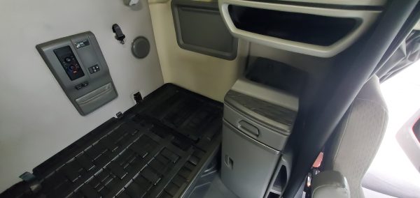 COMING SOON - YORK the 2019 Volvo Model 760 - Image 54