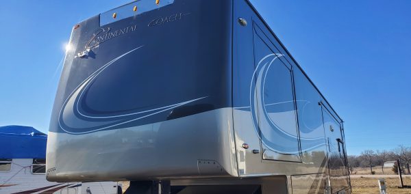 LUXURY 4-Seasons Continental Coach 41 Foot 5th Wheel by Forks RV - Image 11