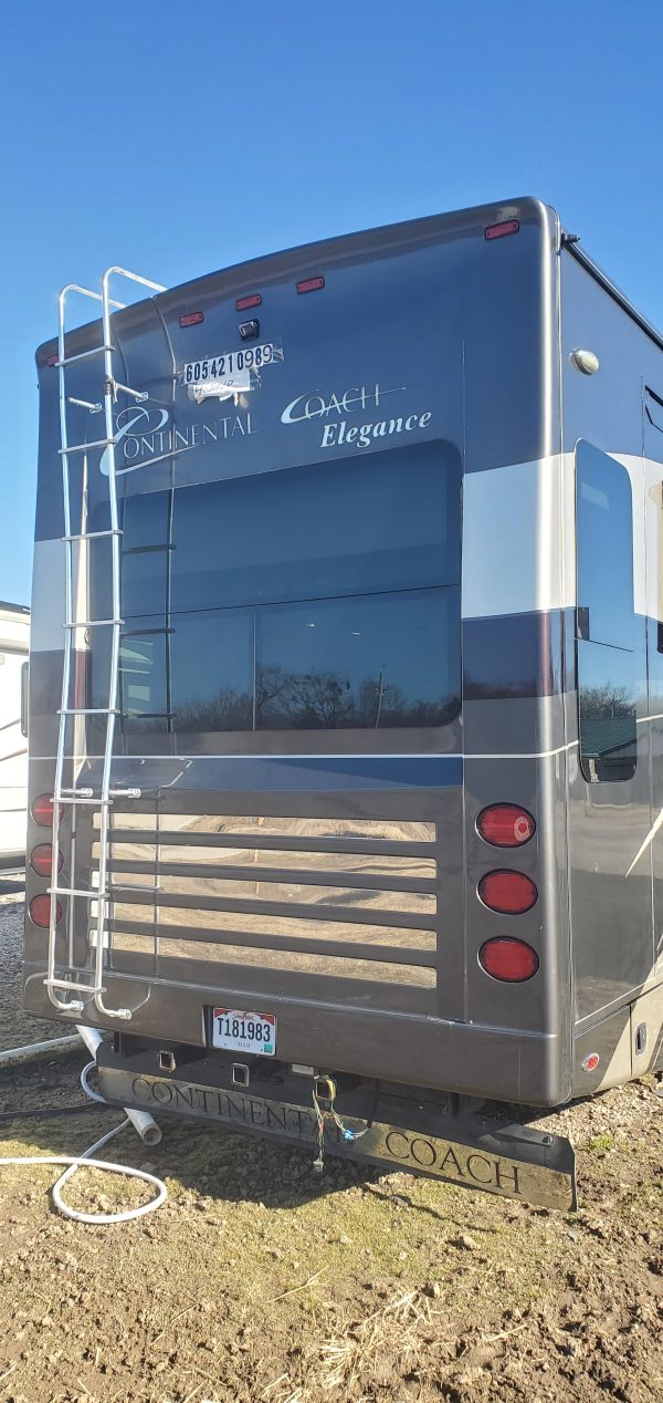 LUXURY 4-Seasons Continental Coach 41 Foot 5th Wheel by Forks RV - Image 16