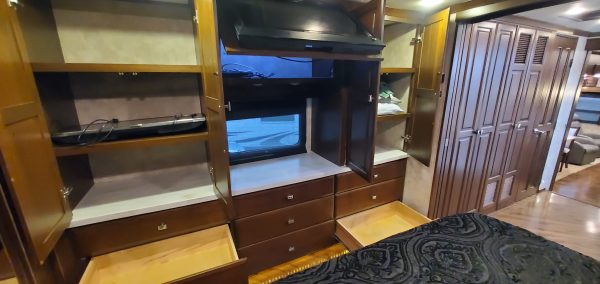 LUXURY 4-Seasons Continental Coach 41 Foot 5th Wheel by Forks RV - Image 45