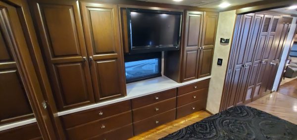 LUXURY 4-Seasons Continental Coach 41 Foot 5th Wheel by Forks RV - Image 46