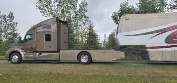 SOLD!  Kenworth T680 ONLY 12,000 miles! - Image 7