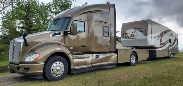 SOLD!  Kenworth T680 ONLY 12,000 miles! - Image 9