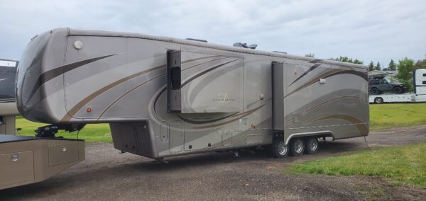 SOLD - 44 foot DRV HOUSTON Model Mobile Suites - Image 3