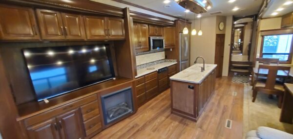SOLD - 44 foot DRV HOUSTON Model Mobile Suites - Image 15