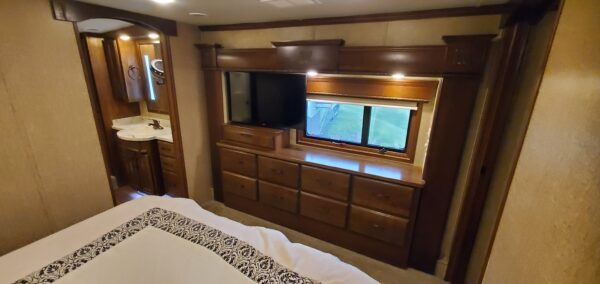 SOLD - 44 foot DRV HOUSTON Model Mobile Suites - Image 17