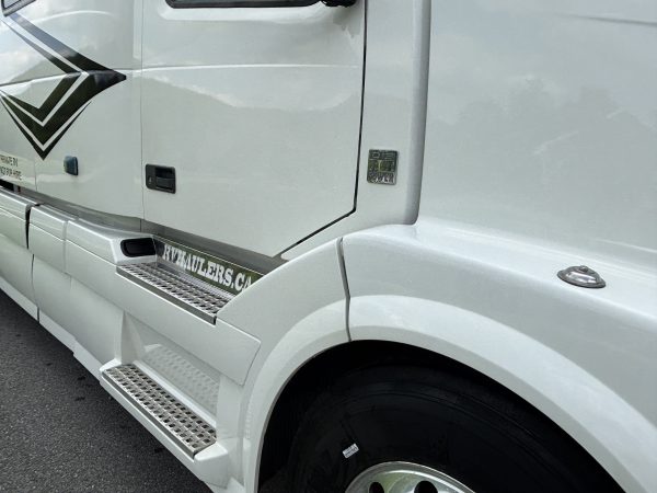 FOR SALE - GANDALF the White Volvo 730 with Smart Car - Image 15