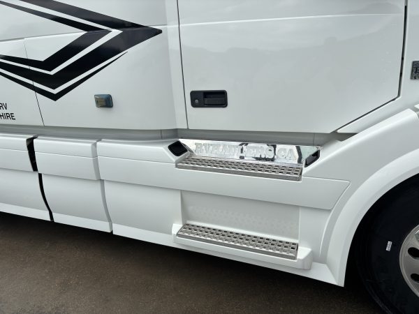 FOR SALE - GANDALF the White Volvo 730 with Smart Car - Image 16