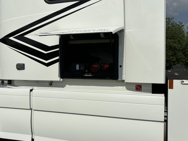 FOR SALE - GANDALF the White Volvo 730 with Smart Car - Image 24
