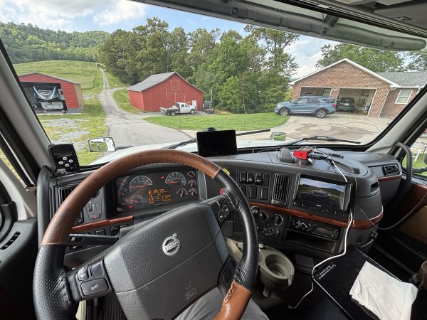 FOR SALE - GANDALF the White Volvo 730 with Smart Car - Image 64