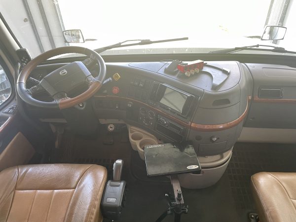 FOR SALE - GANDALF the White Volvo 730 with Smart Car - Image 65