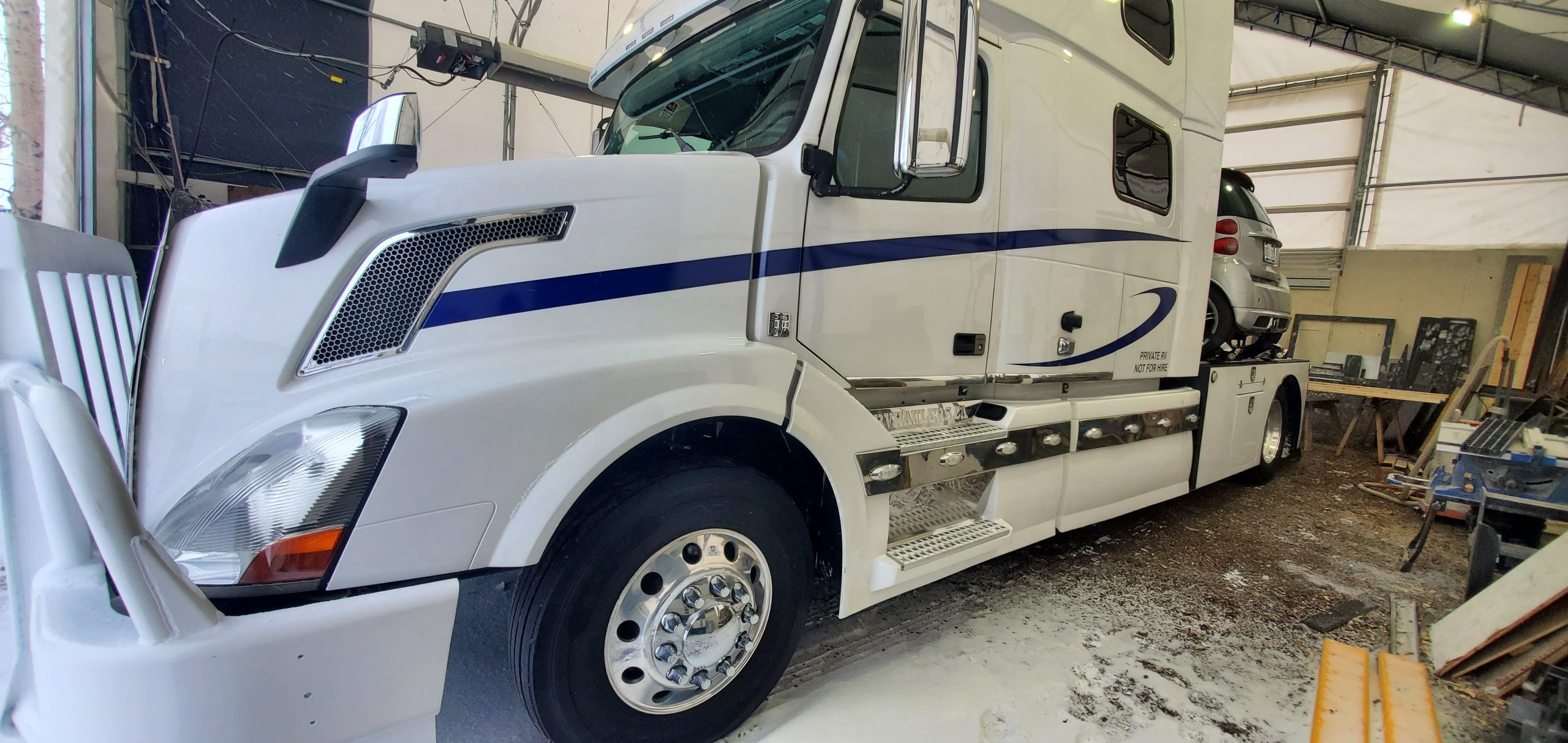 SOLD – MAVERICK – Boondocking Dream RV Hauler
