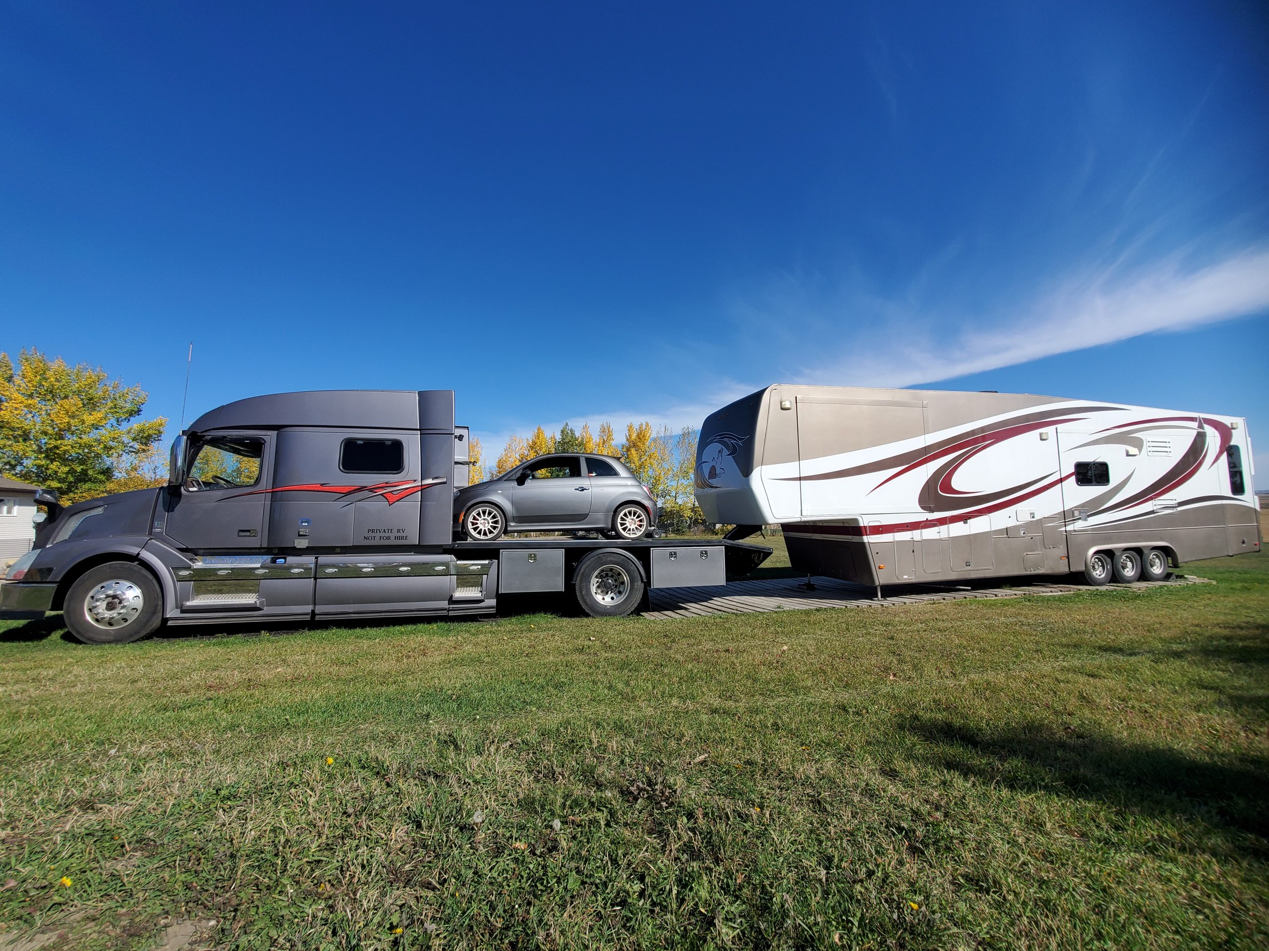 SOLD UNIQUE 2015 Volvo 730 named RUDY – Load Lengthwise! - Image 42