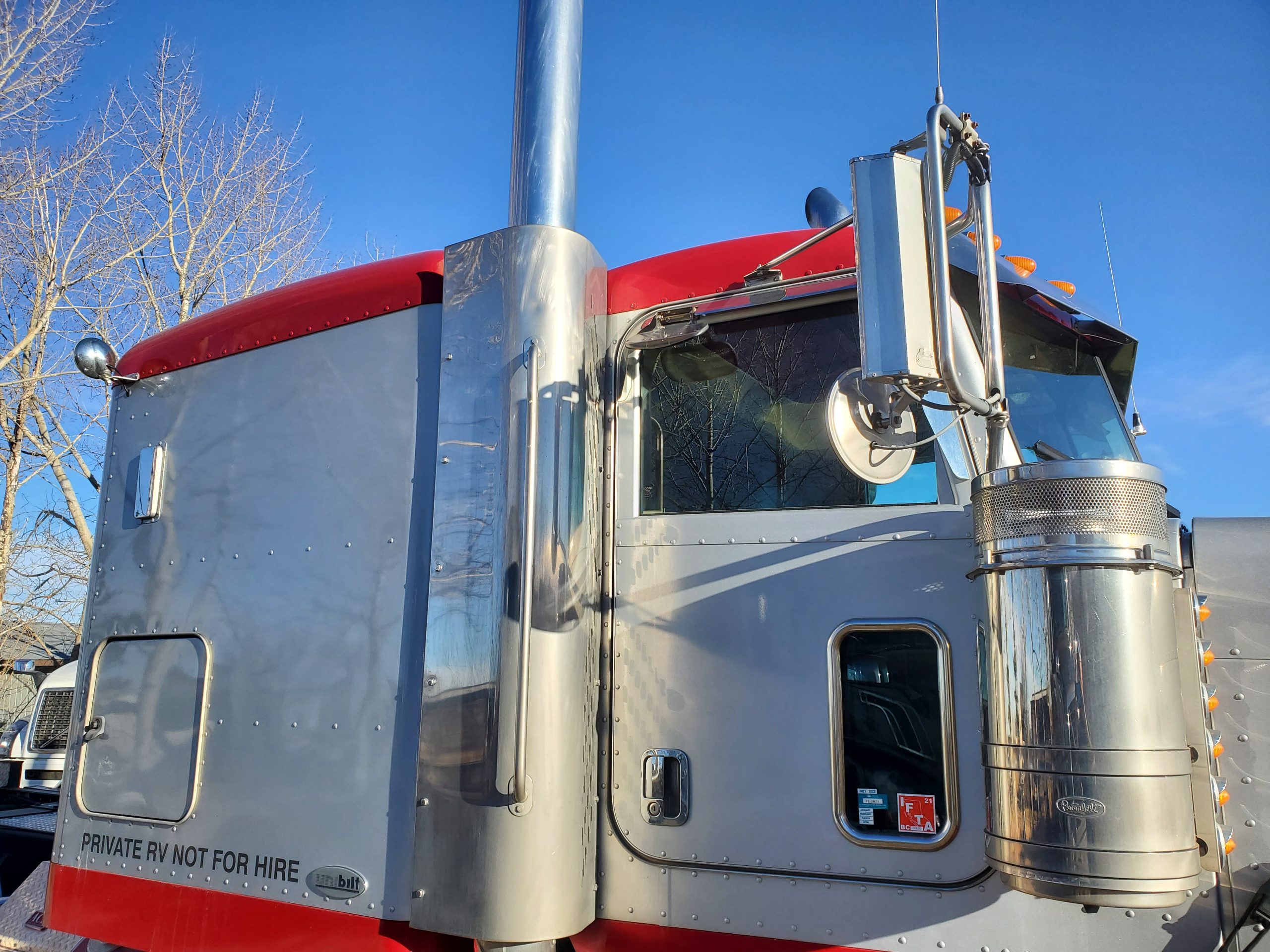 SOLD Peterbilt Model 388 Named RYKER with only 230,000 miles! - Image 30