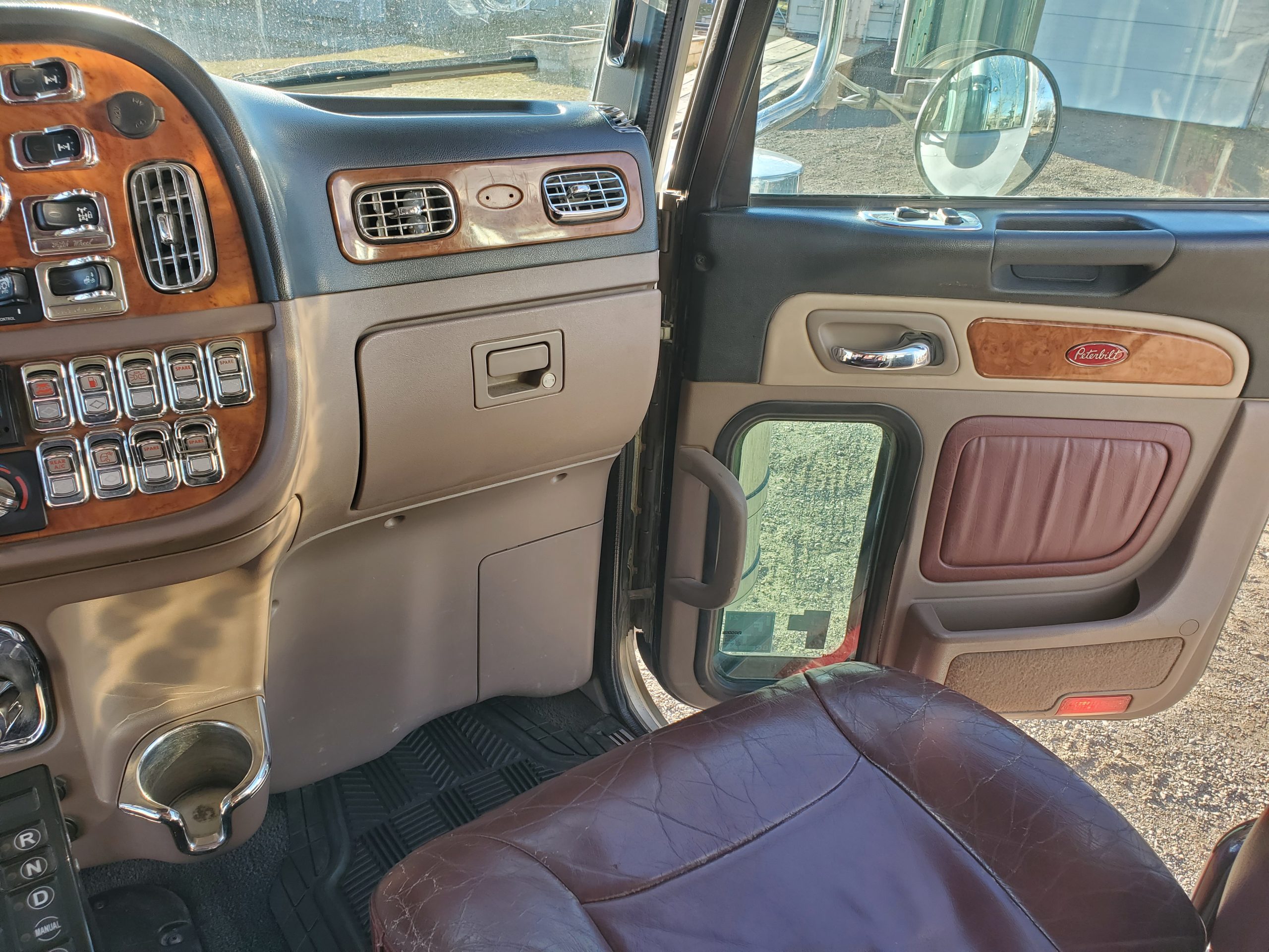 SOLD Peterbilt Model 388 Named RYKER with only 230,000 miles! - Image 4