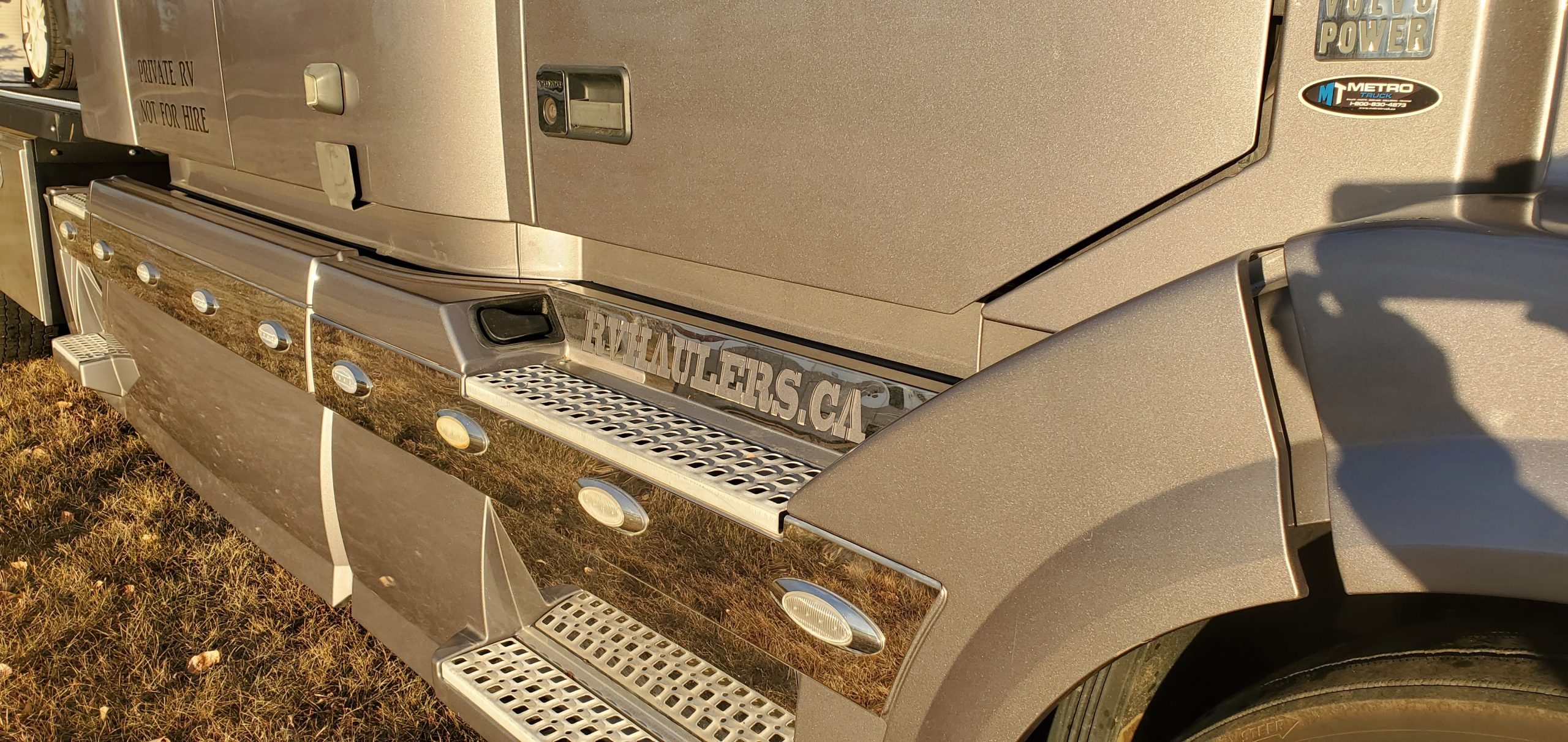 SOLD UNIQUE 2015 Volvo 730 named RUDY – Load Lengthwise! - Image 31