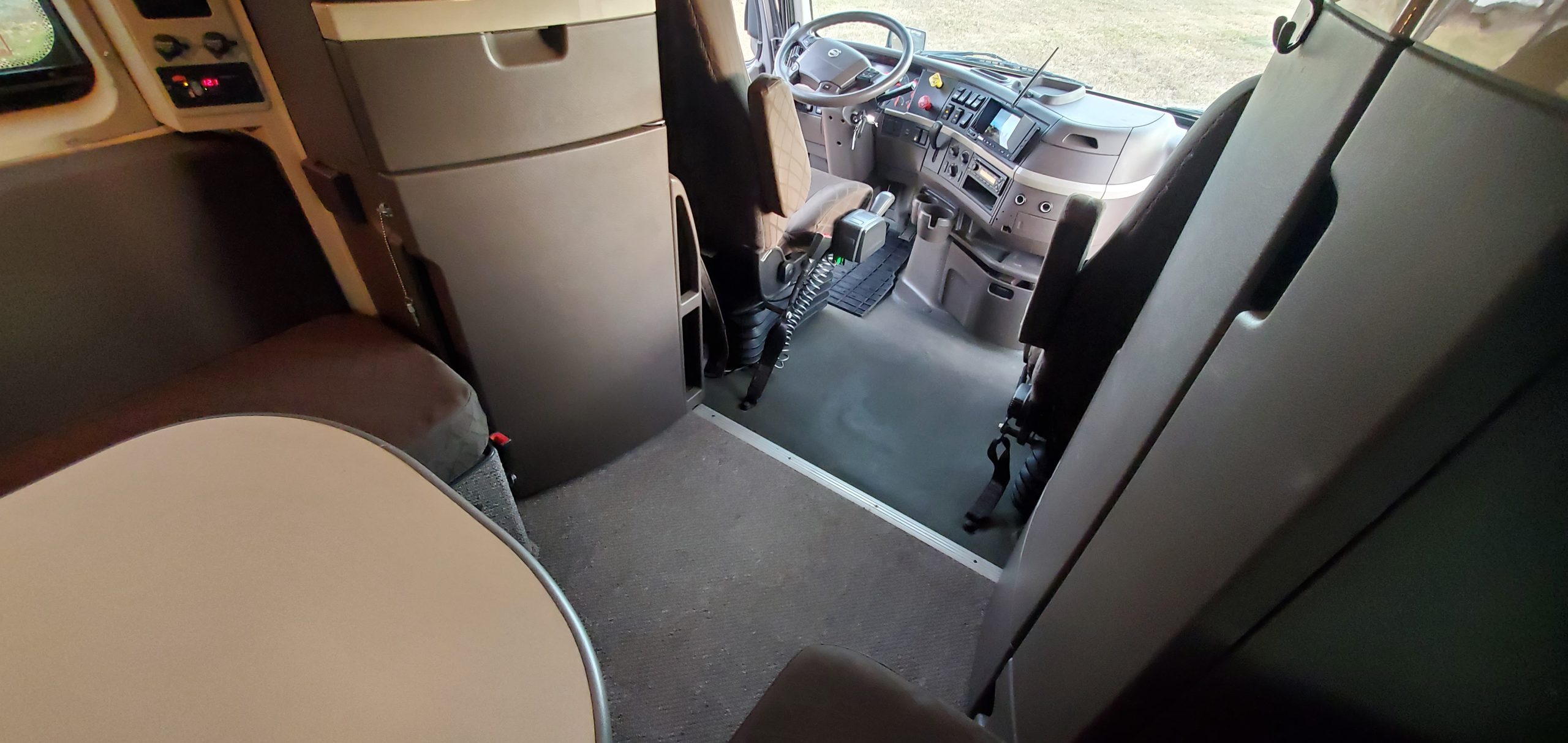 SOLD UNIQUE 2015 Volvo 730 named RUDY – Load Lengthwise! - Image 13