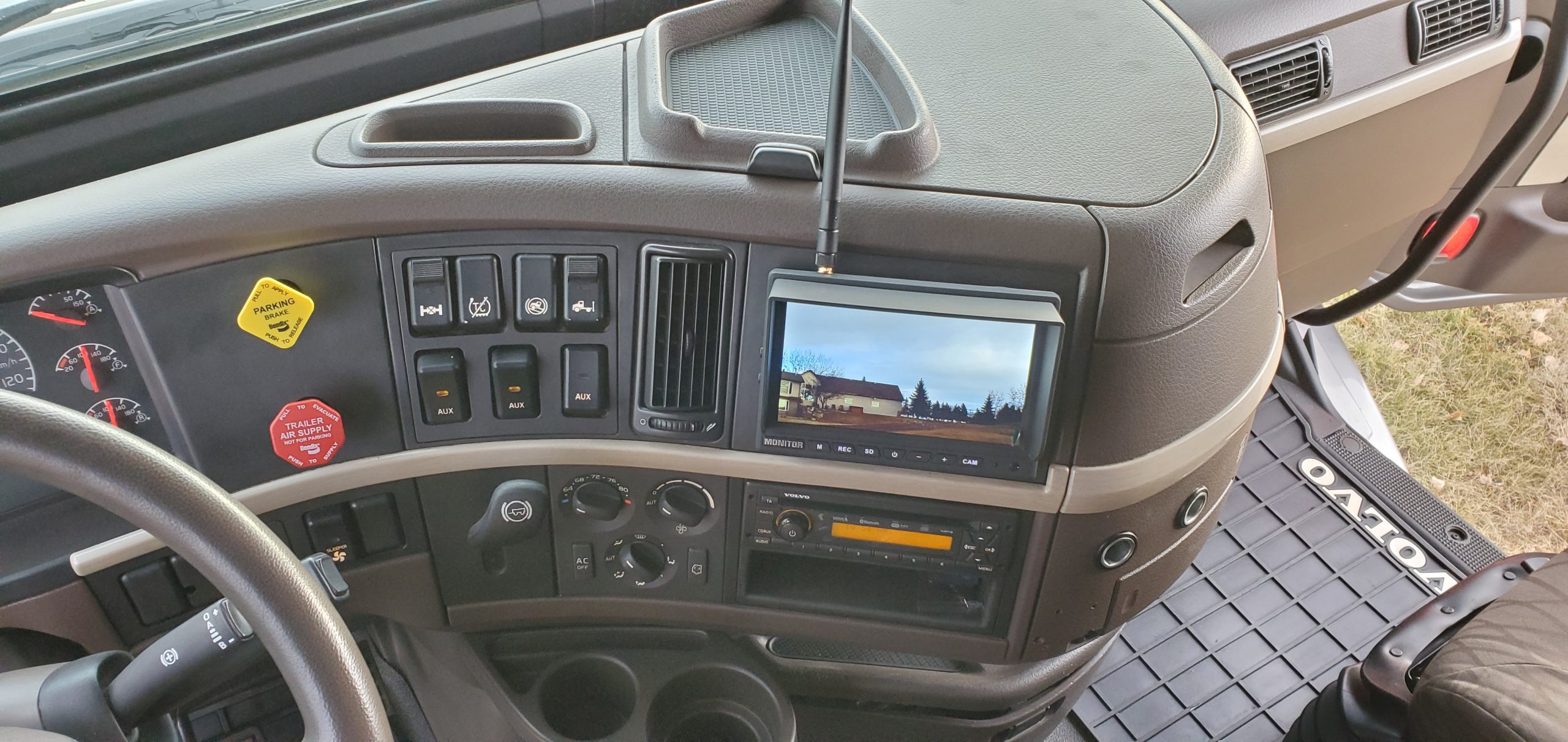 SOLD UNIQUE 2015 Volvo 730 named RUDY – Load Lengthwise! - Image 16