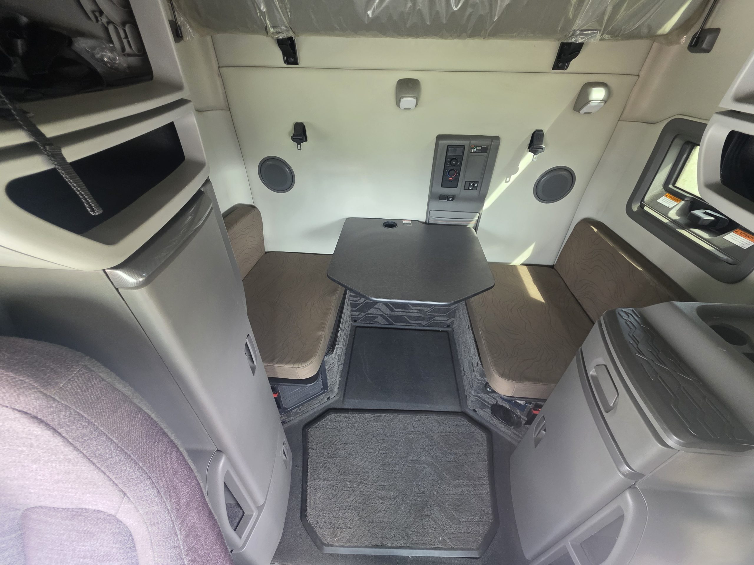 SOLD - DAVENPORT - 2020 Volvo 760 Jeep Bed - Image 25