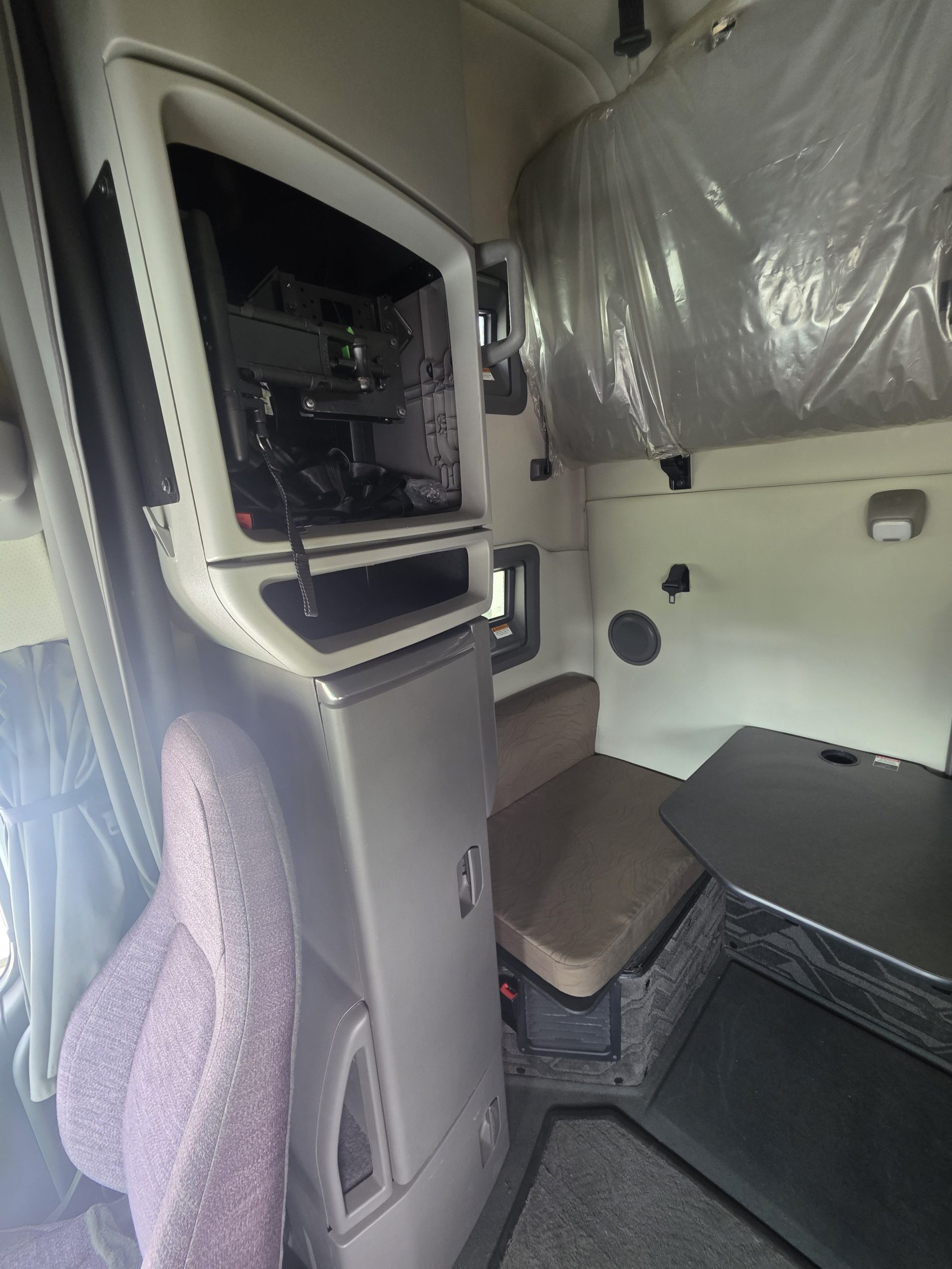 SOLD - DAVENPORT - 2020 Volvo 760 Jeep Bed - Image 26